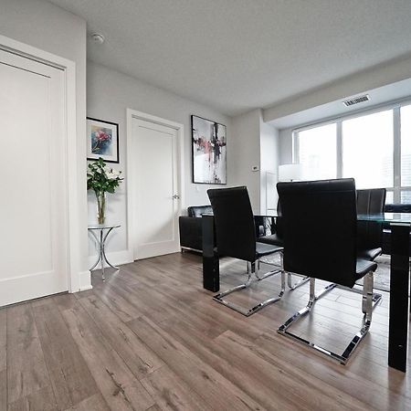 Grand Royal Condos - Cn Tower Торонто Экстерьер фото