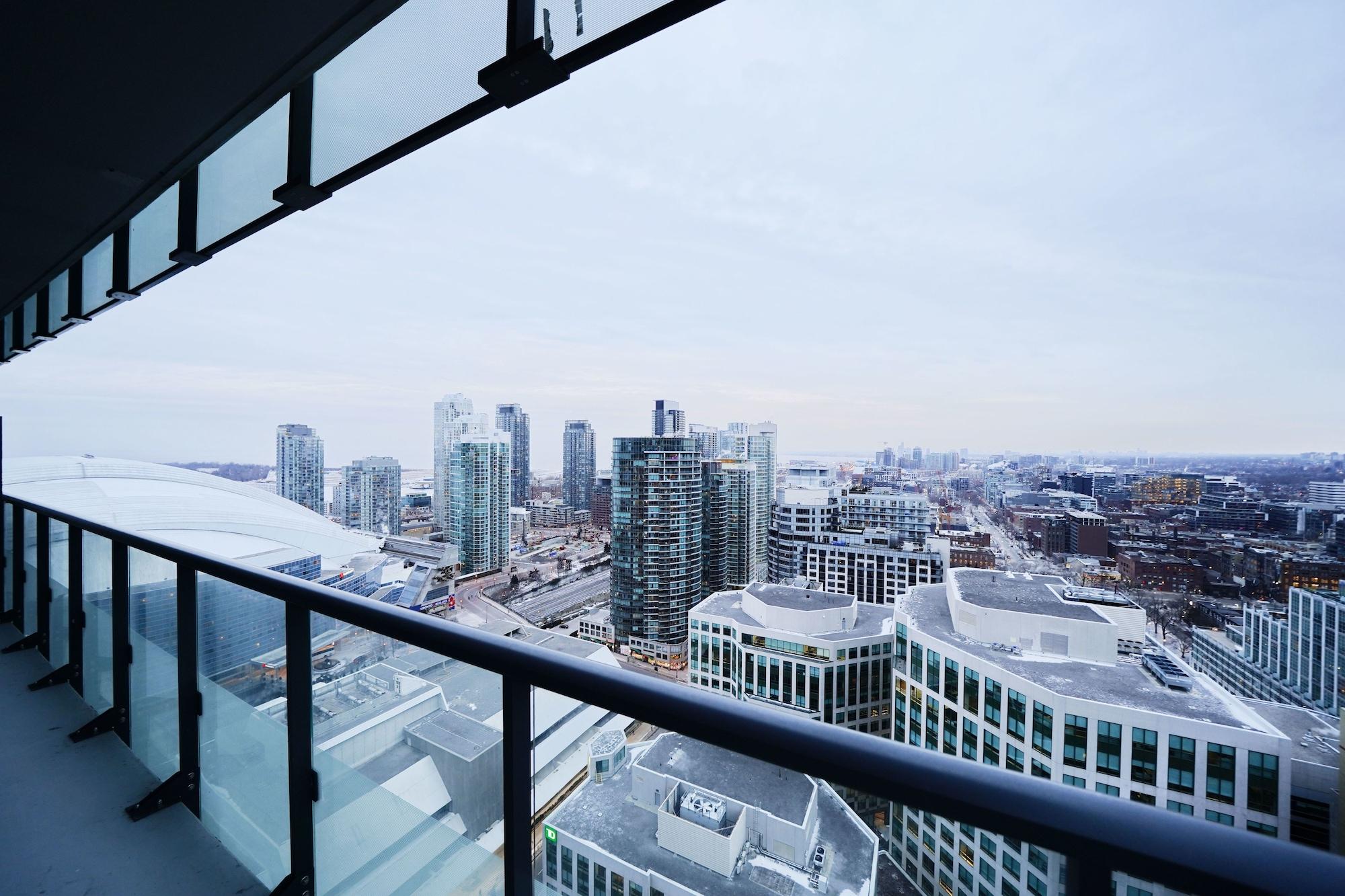 Grand Royal Condos - Cn Tower Торонто Экстерьер фото