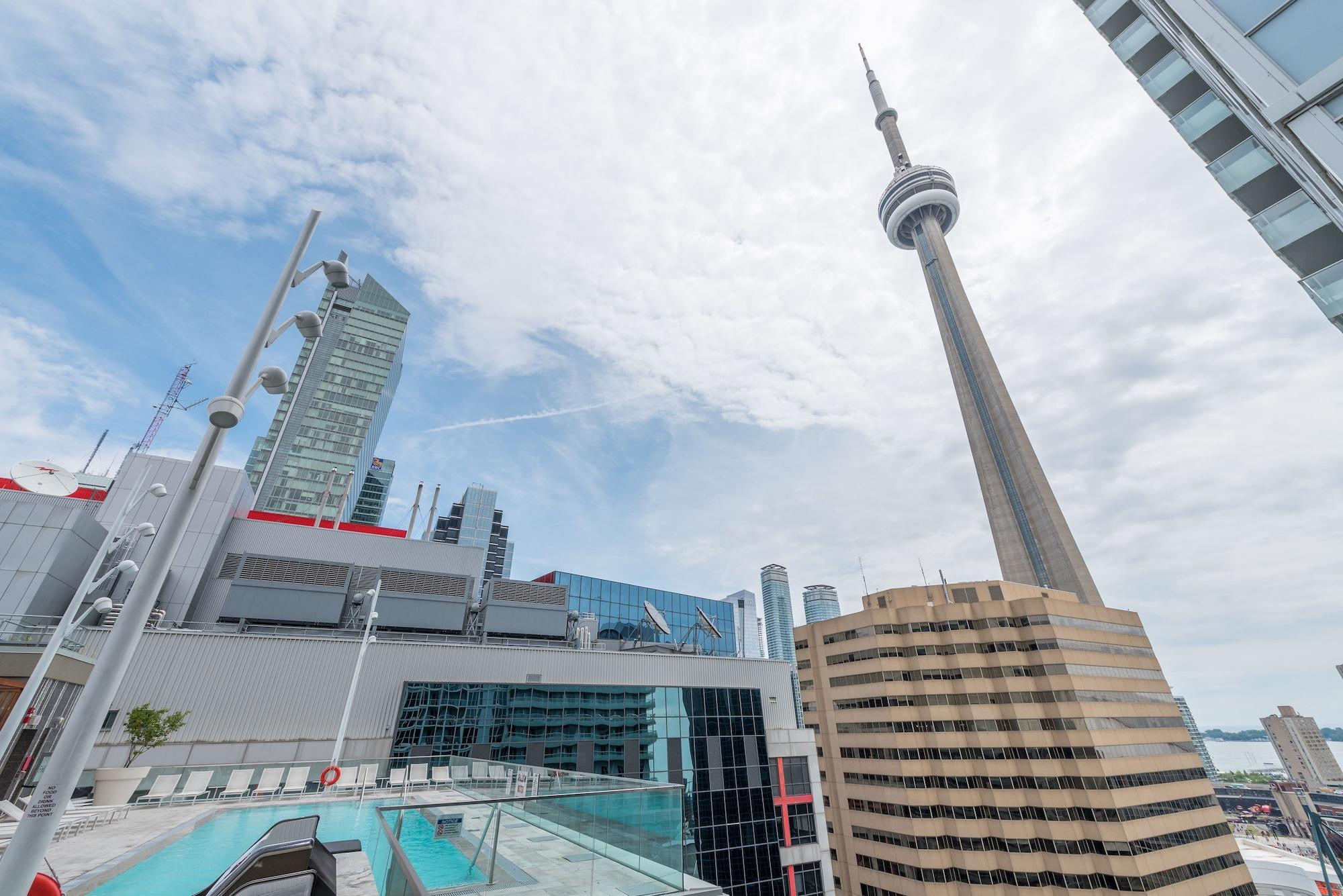 Grand Royal Condos - Cn Tower Торонто Экстерьер фото