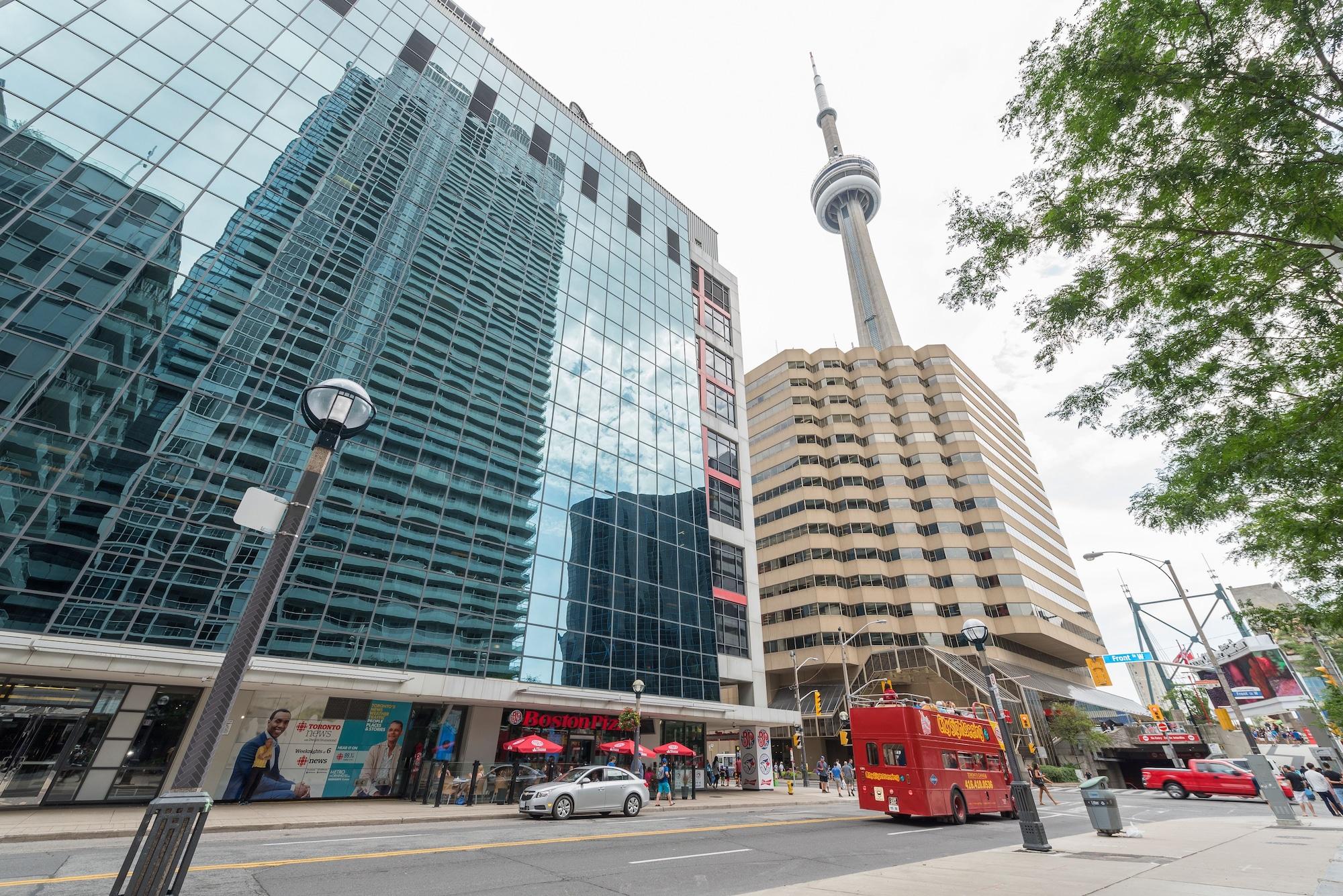 Grand Royal Condos - Cn Tower Торонто Экстерьер фото
