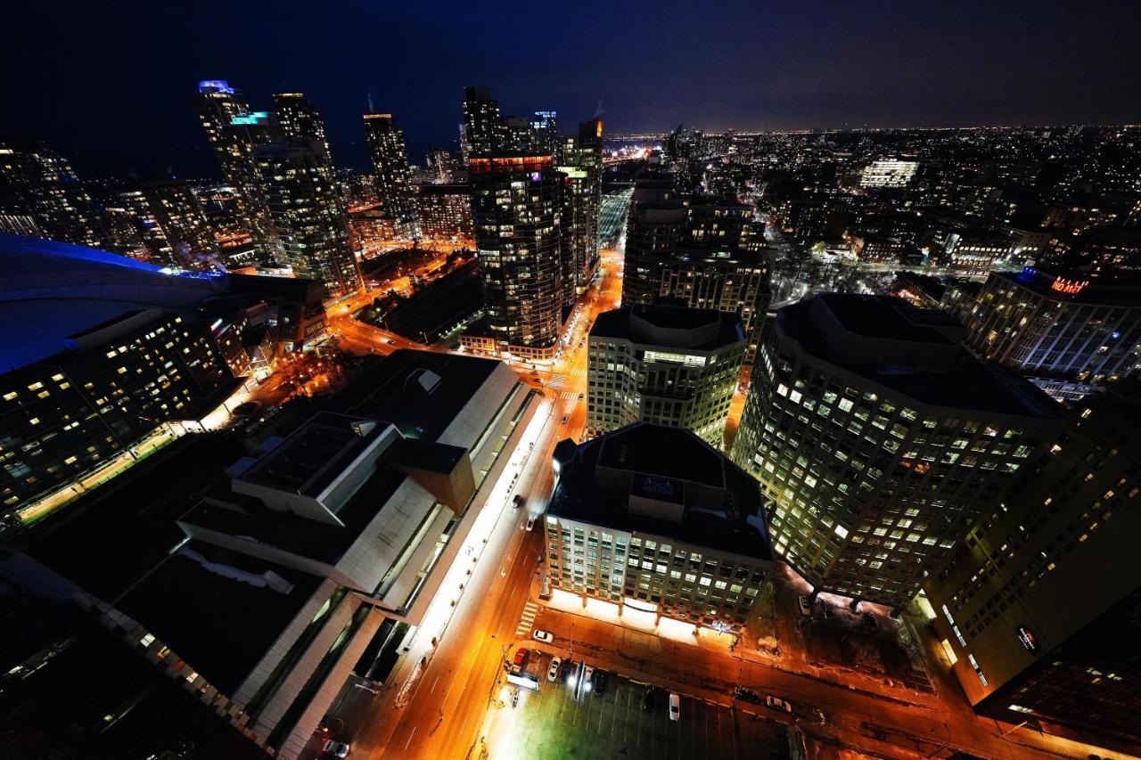 Grand Royal Condos - Cn Tower Торонто Экстерьер фото