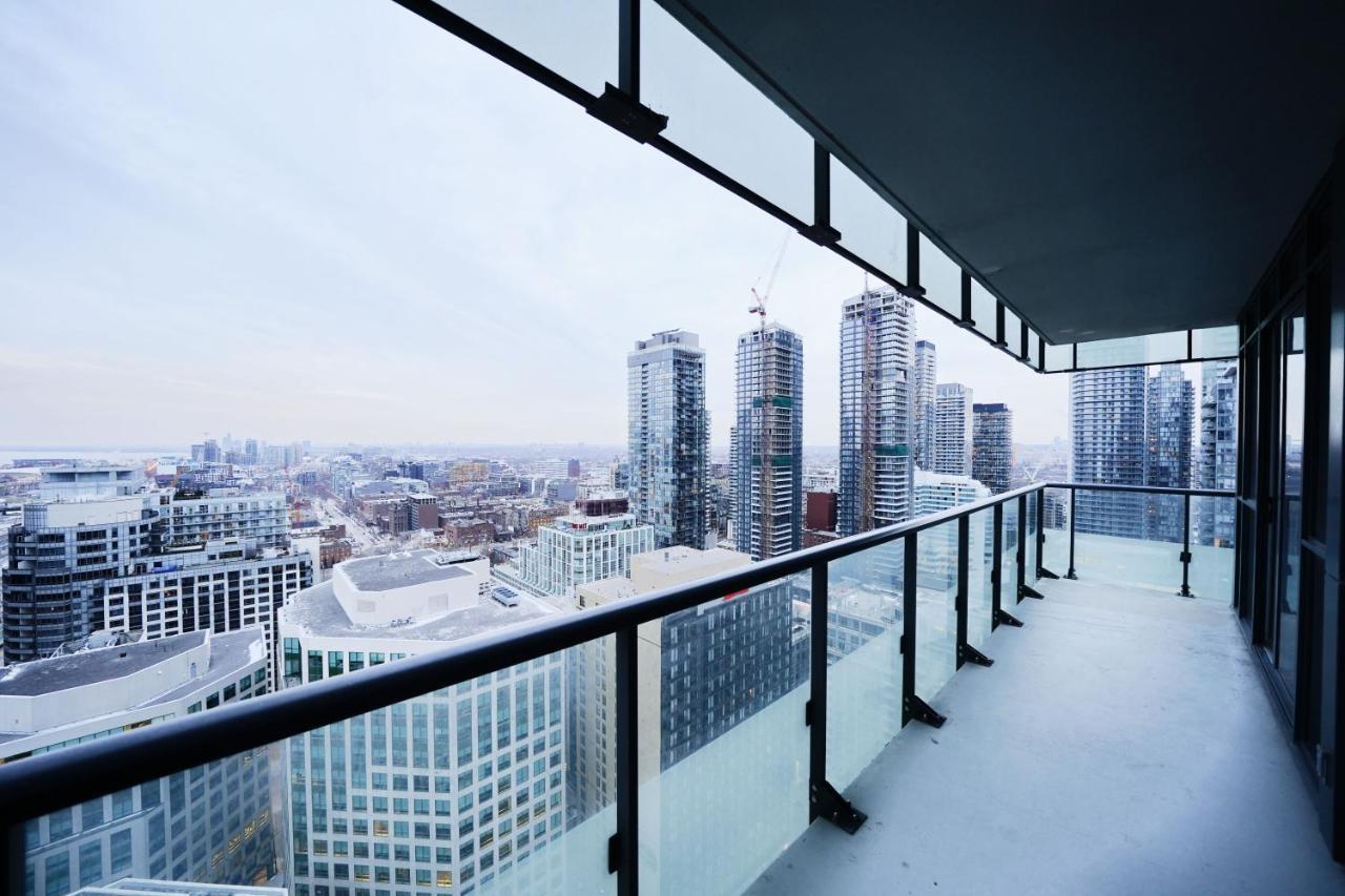 Grand Royal Condos - Cn Tower Торонто Экстерьер фото