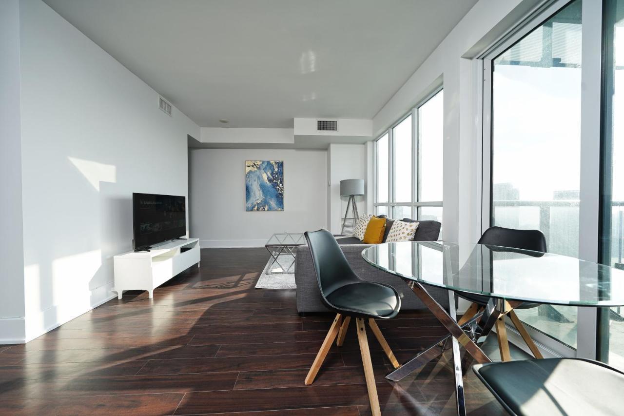 Grand Royal Condos - Cn Tower Торонто Экстерьер фото