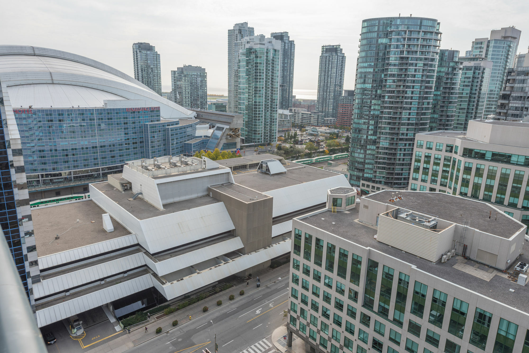 Grand Royal Condos - Cn Tower Торонто Экстерьер фото