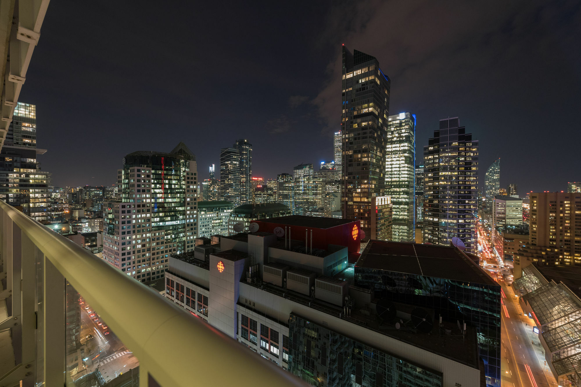 Grand Royal Condos - Cn Tower Торонто Экстерьер фото